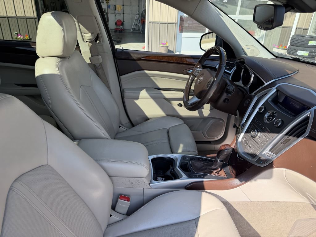 Used 2012 Cadillac SRX Luxury FWD image 17