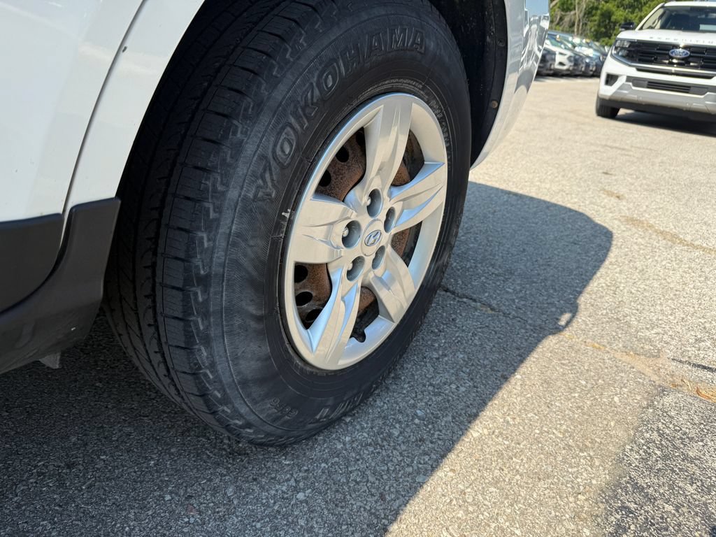 Used 2009 Hyundai Santa Fe GLS w/ Popular Equipment Pkg 2 FWD image 12