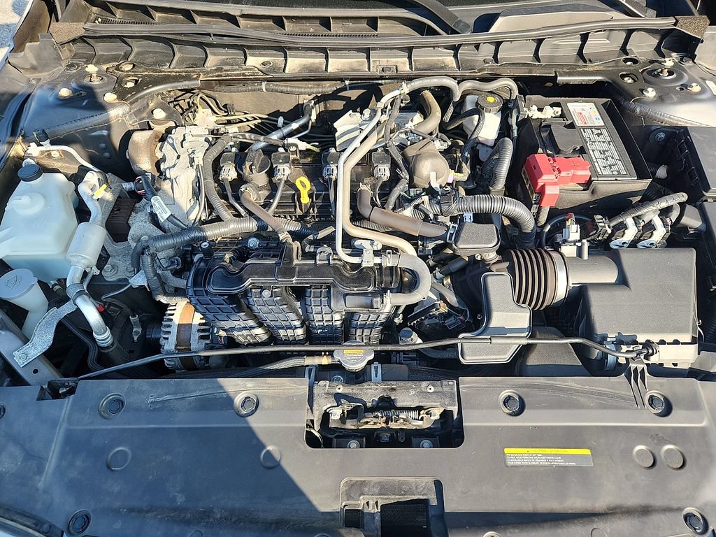 Used 2024 Nissan Altima 2.5 SR FWD image 27