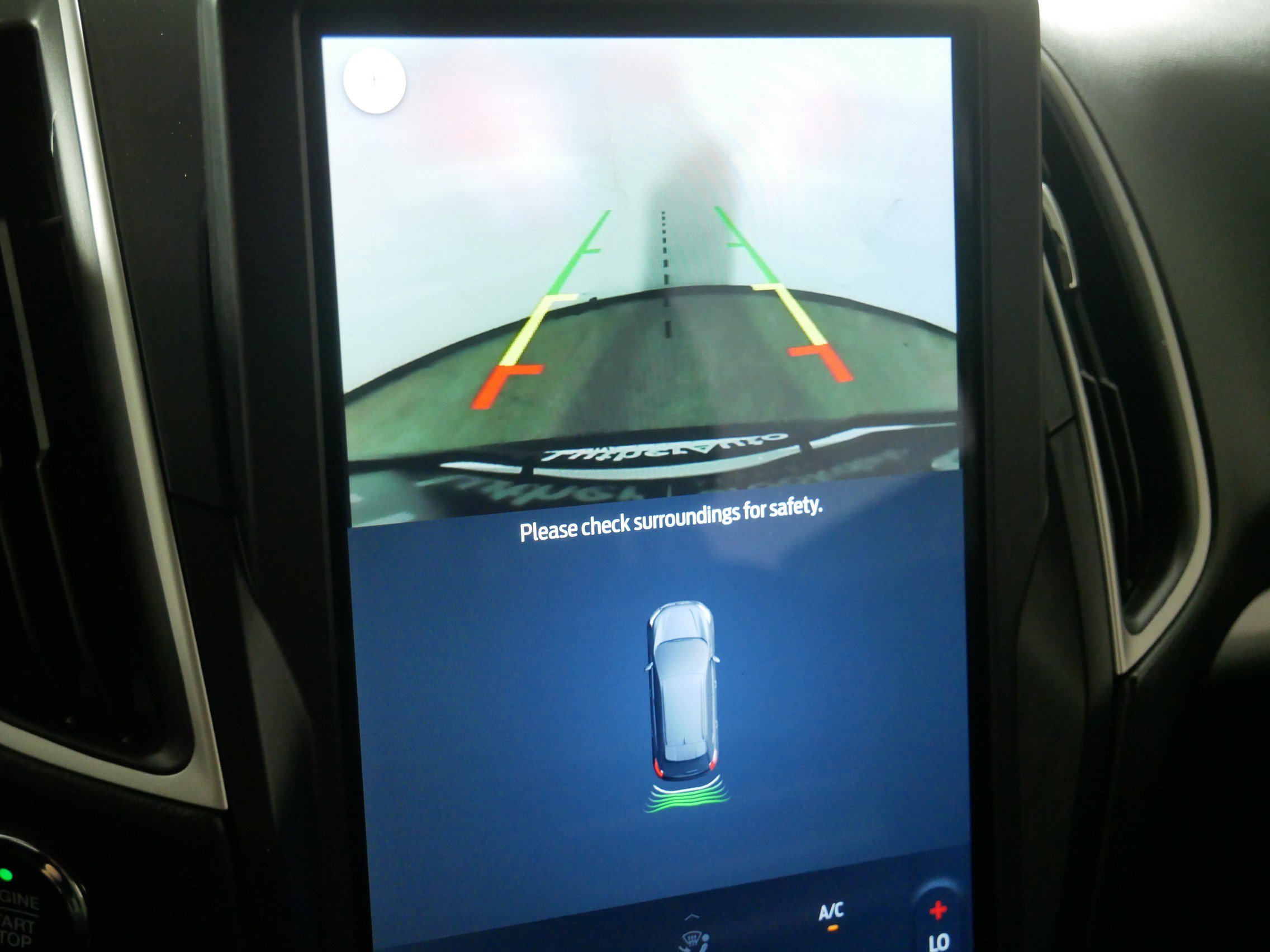 Used 2024 Ford Edge SEL image 33