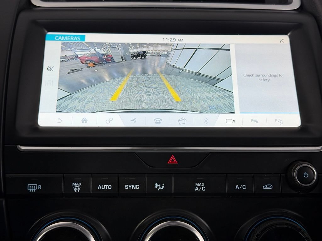 Used 2020 Jaguar E-PACE SE AWD/4WD image 17