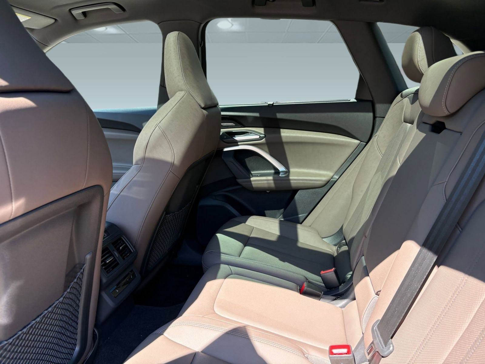 New 2025 Audi Q5 Prestige image 21