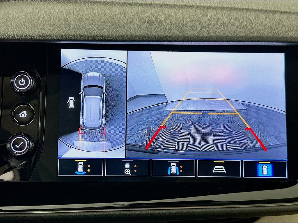 Used 2022 Buick Envision Avenir w/ Technology Package II image 14