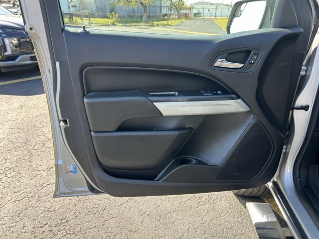 Used 2017 Chevrolet Colorado LT w/ LT Convenience Package image 12