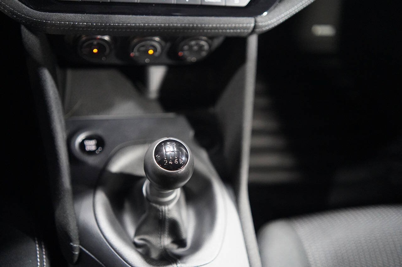 Used 2025 Nissan Z Sport w/ Floor Mat Package RWD image 92