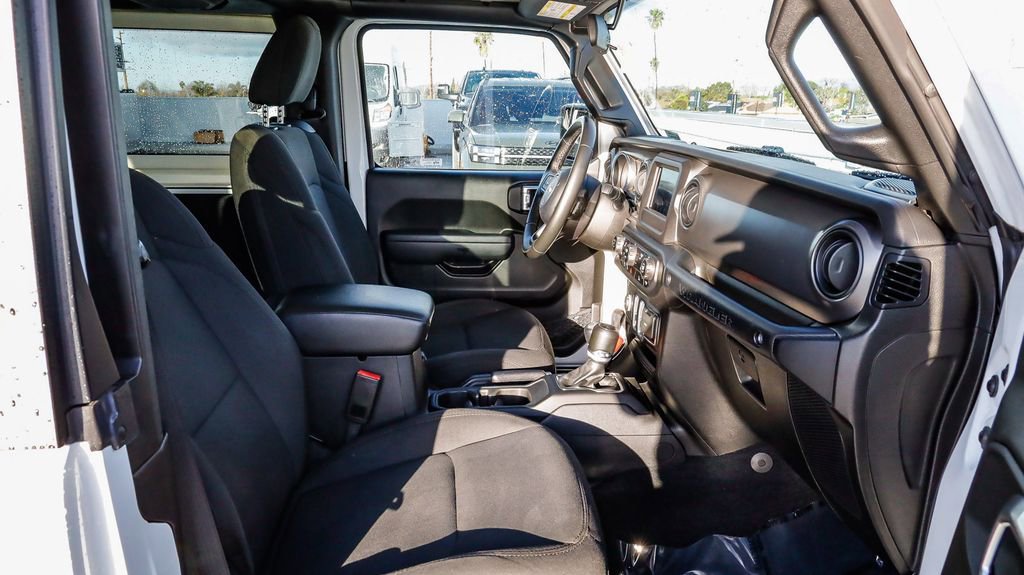 Used 2022 Jeep Wrangler Sport S image 21