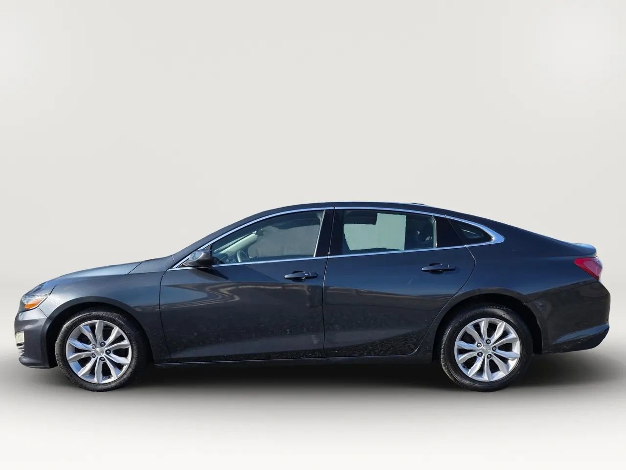Used 2020 Chevrolet Malibu LT image 3