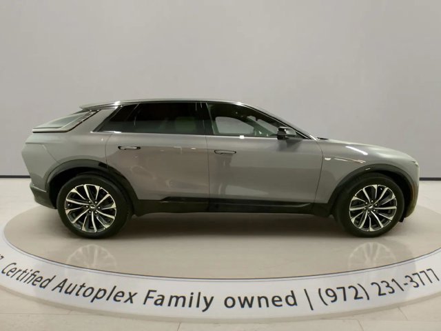 Used 2024 Cadillac Lyriq Sport RWD image 6