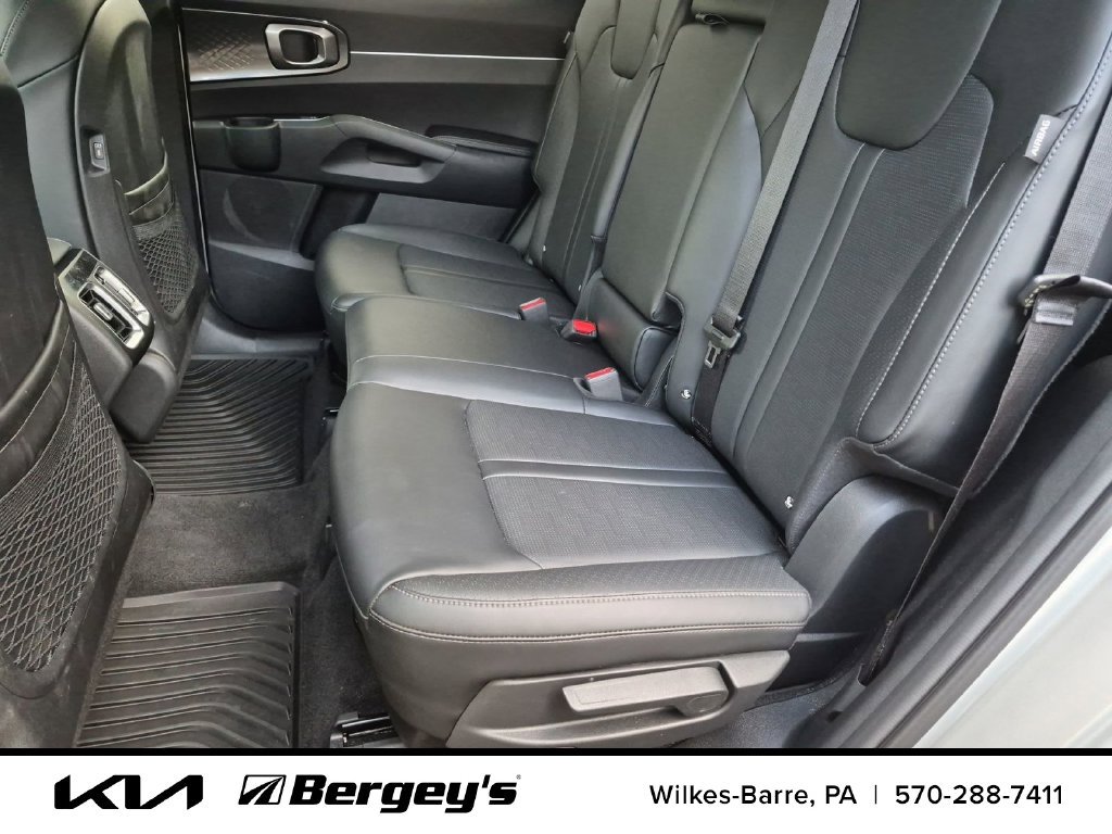 Certified 2026 Kia Sorento S w/ S Panoramic Sunroof Package AWD/4WD image 32