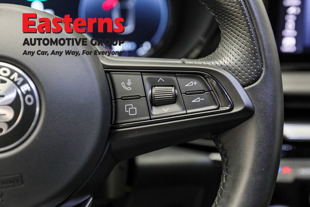 Used 2024 Alfa Romeo Tonale Sprint image 16
