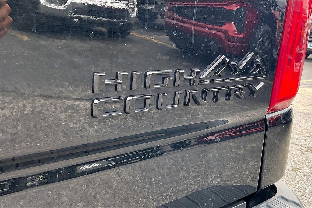 Used 2023 Chevrolet Silverado 1500 High Country w/ High Country Premium Package AWD/4WD image 28