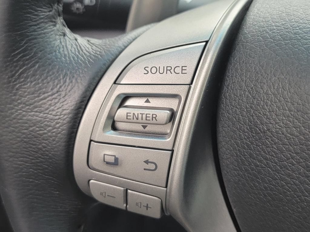 Used 2015 Nissan Altima 3.5 SL FWD image 23
