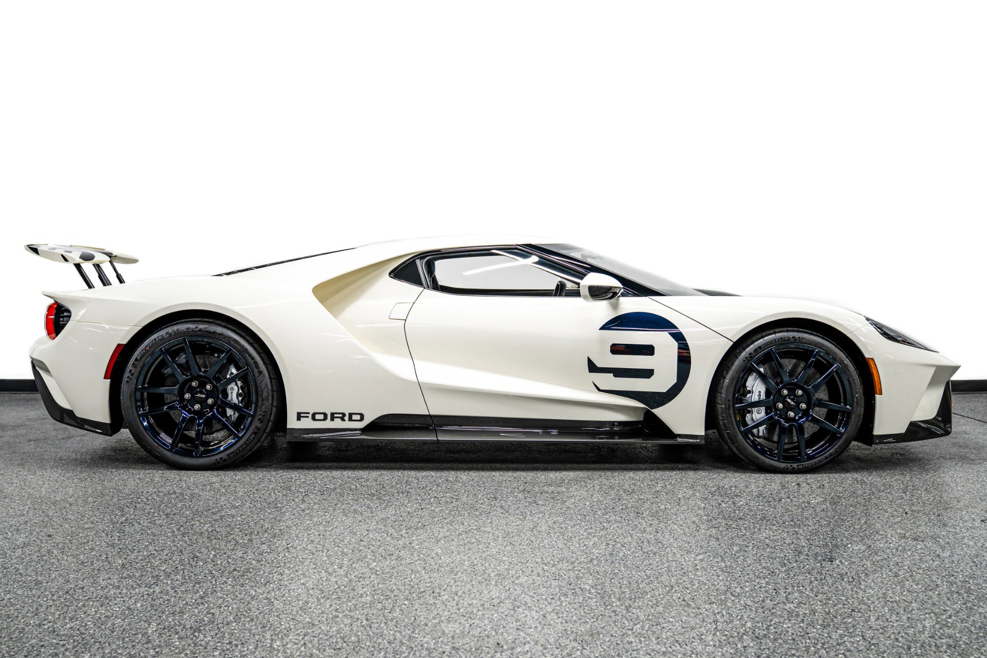 Used 2022 Ford GT Heritage Edition image 37