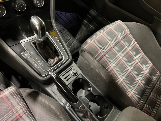 Used 2017 Volkswagen GTI S image 17