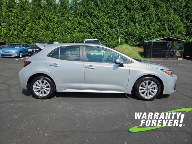 Used 2025 Toyota Corolla SE w/ SE Package FWD image 8