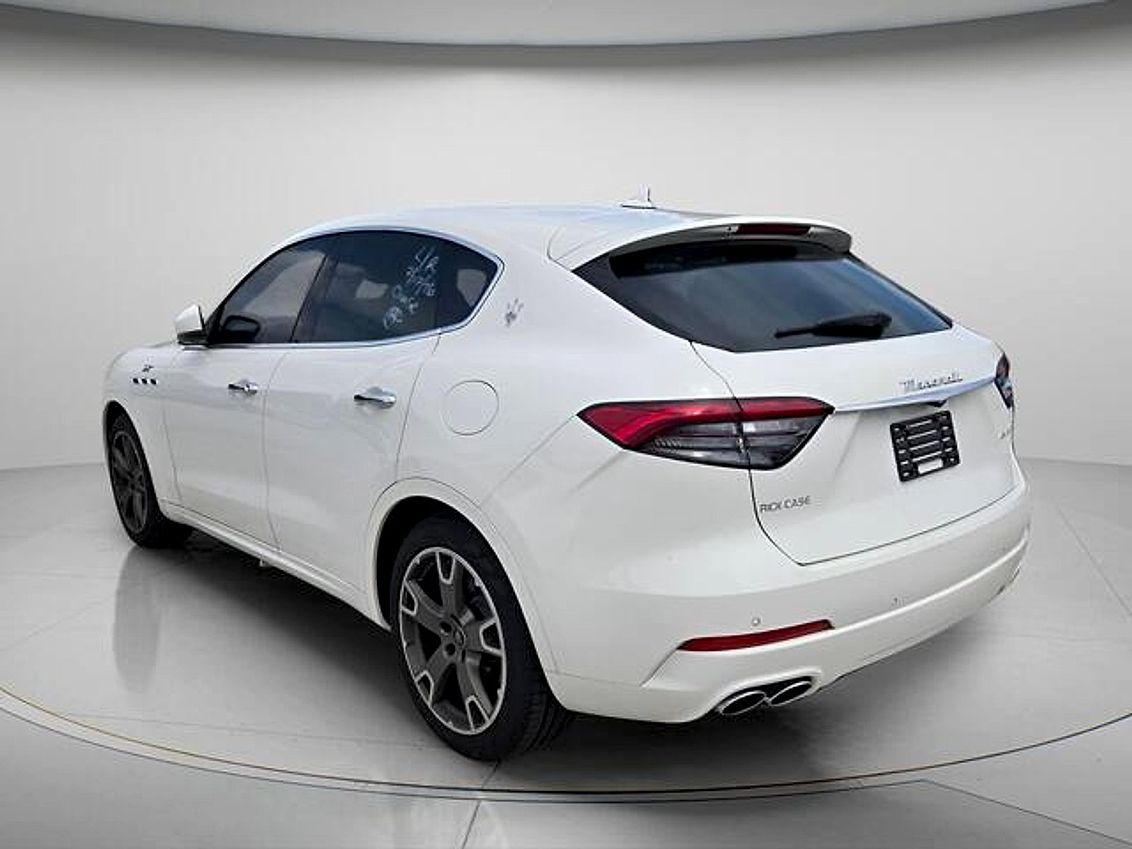 Used 2023 Maserati Levante GT AWD/4WD image 7