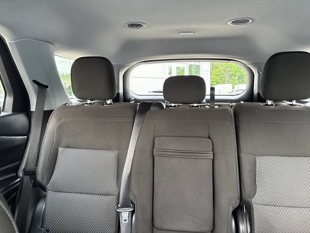 Used 2023 Ford Explorer XLT AWD/4WD image 16