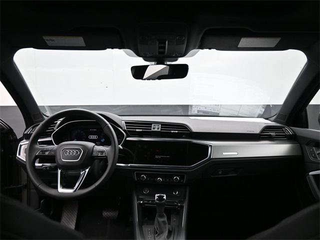 New 2025 Audi Q3 2.0T Premium image 10