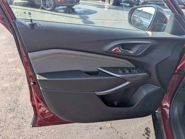 Certified 2024 Chevrolet Trax ACTIV w/ Sunroof Package image 15