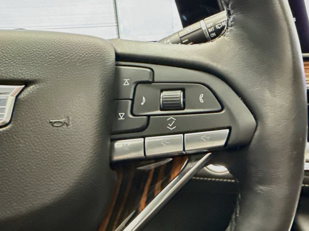 Used 2023 Cadillac Escalade Premium Luxury w/ LPO, Floor Liner Package AWD/4WD image 12