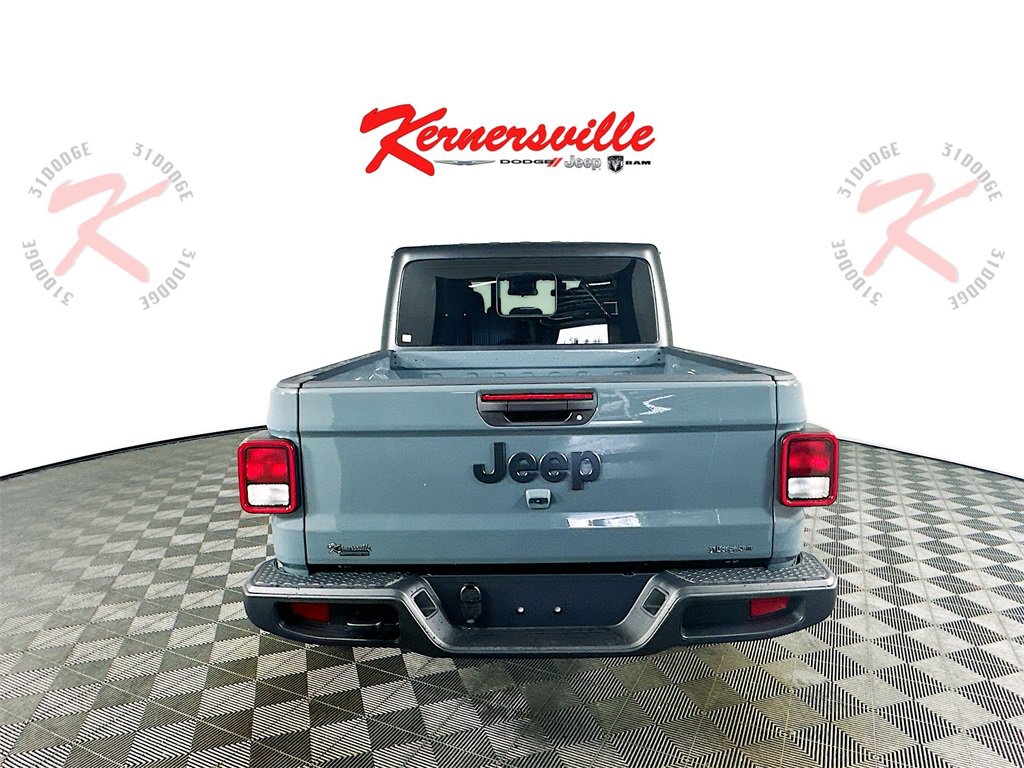 New 2025 Jeep Gladiator Sport image 6