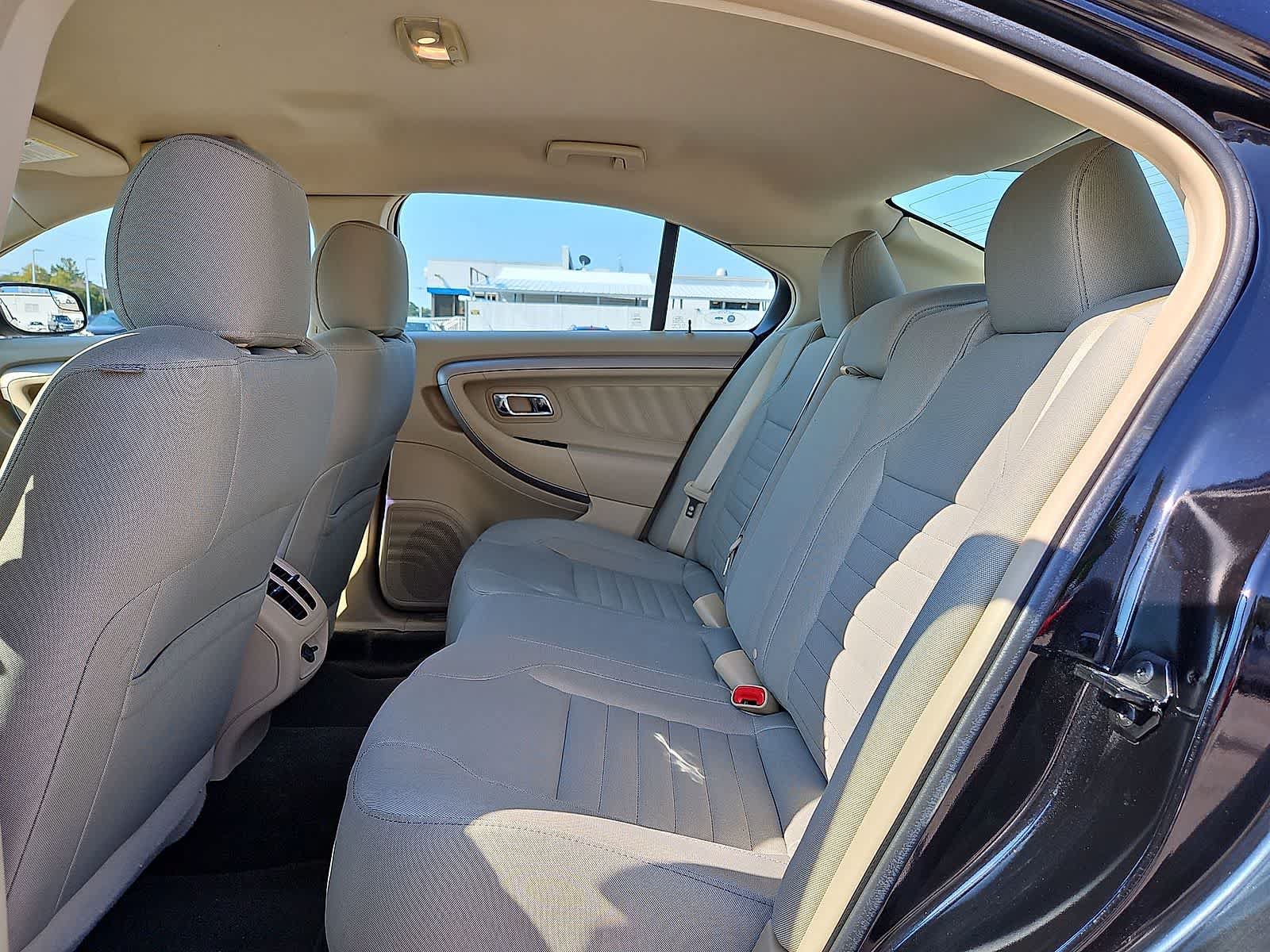 Used 2018 Ford Taurus SE FWD image 28