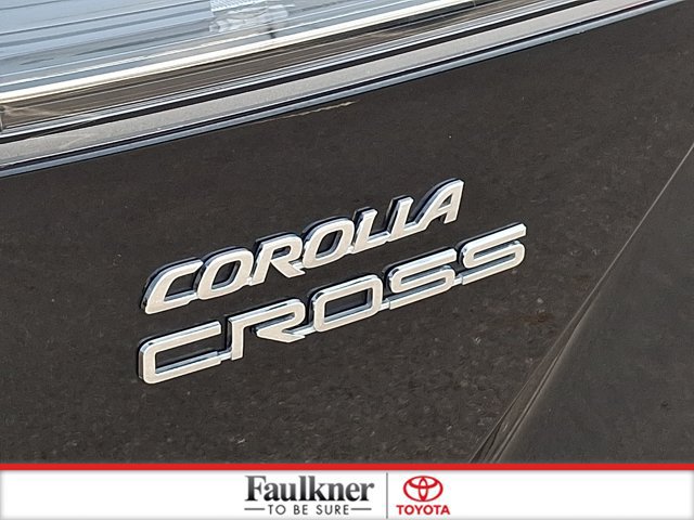Certified 2025 Toyota Corolla Cross XLE FWD image 30