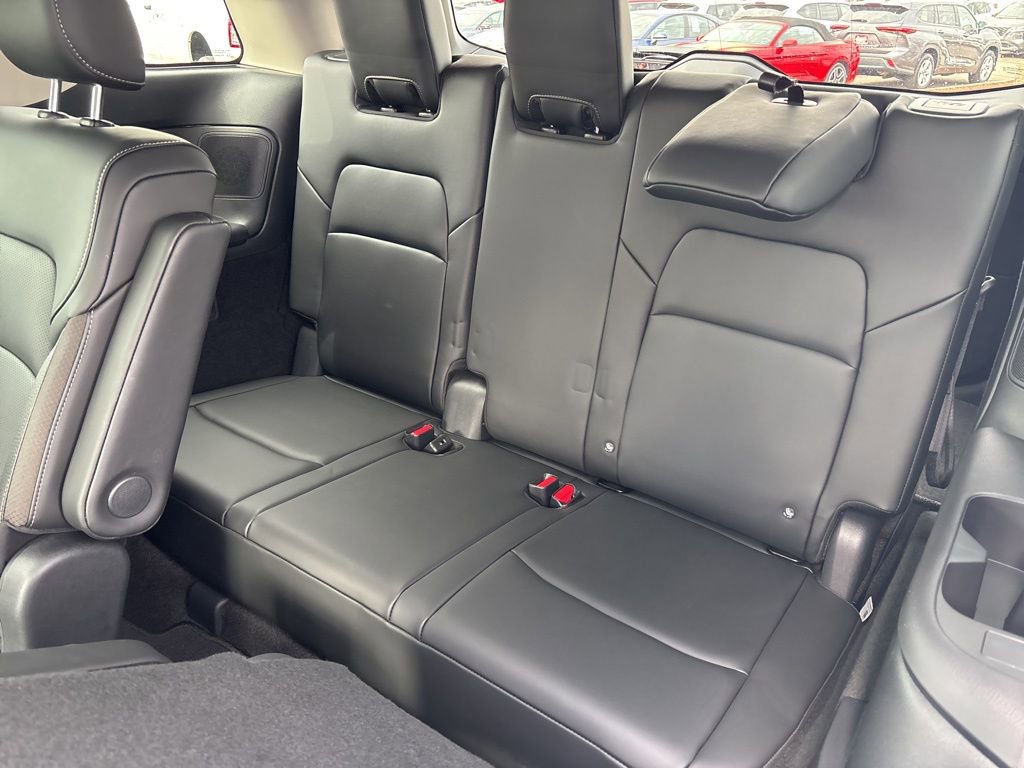 New 2026 Nissan Pathfinder SL w/ SL Premium Package image 16