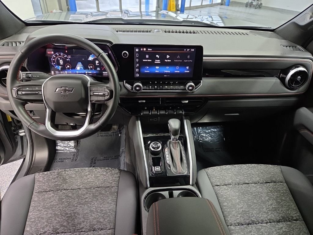 Used 2024 Chevrolet Colorado Z71 w/ Z71 Convenience Package 2 image 11