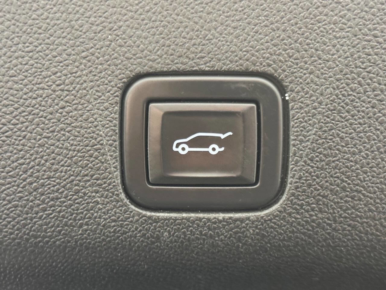 Used 2021 Cadillac Escalade Sport w/ Driver Assist Tech Package image 20