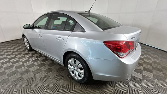 Used 2014 Chevrolet Cruze LS FWD video 4