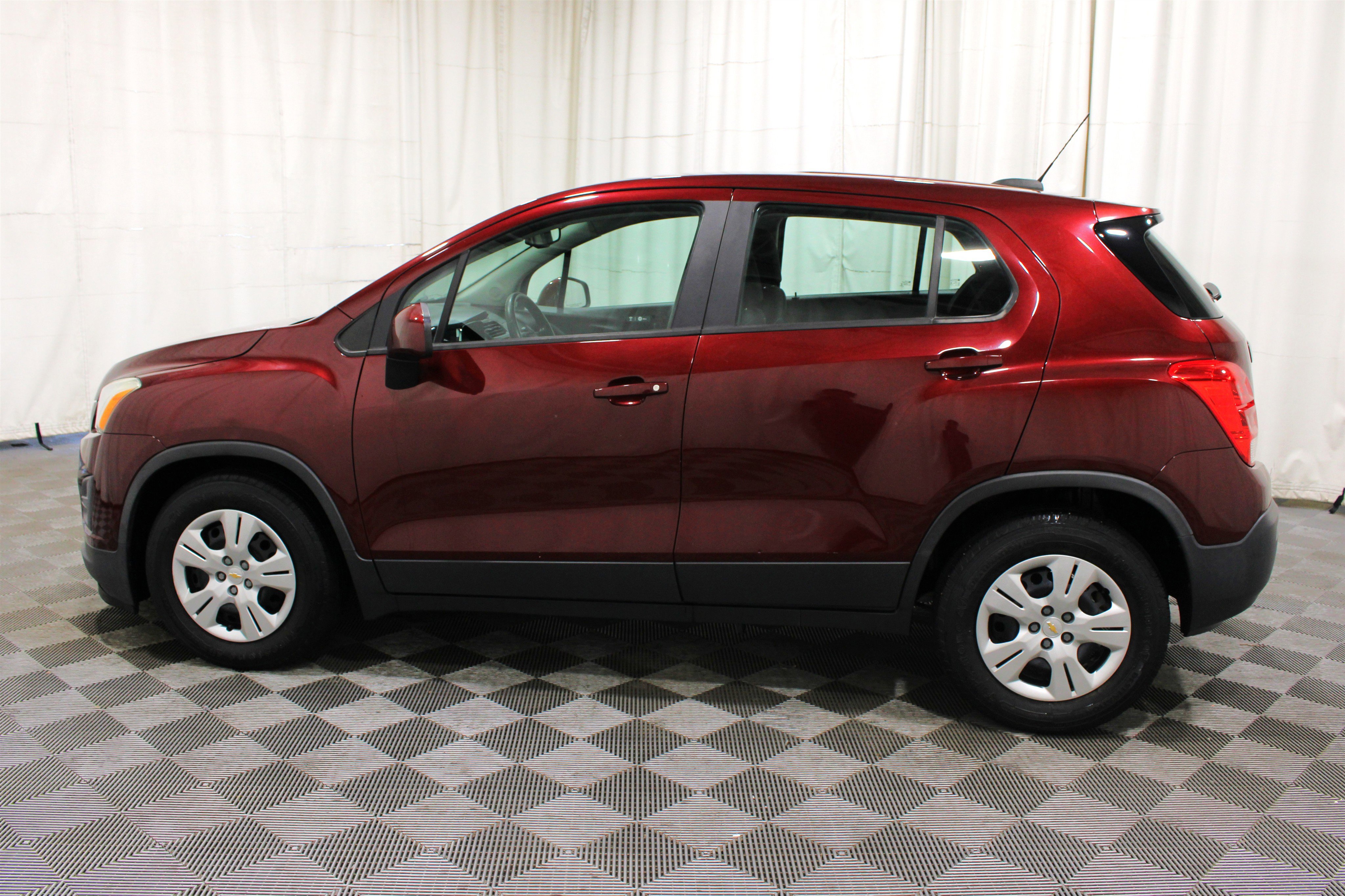 Used 2016 Chevrolet Trax LS FWD image 29