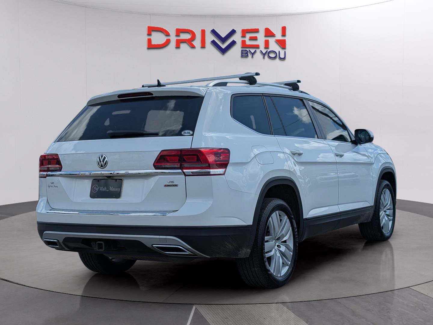 Used 2019 Volkswagen Atlas SE w/ Towing Package image 5