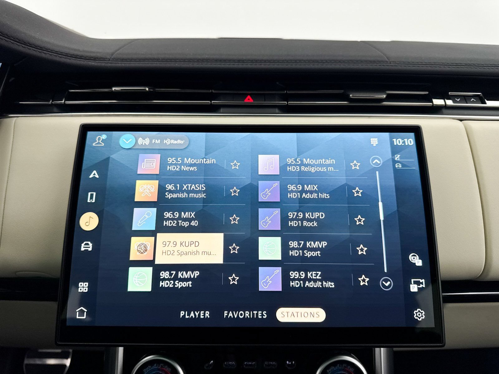 Used 2023 Land Rover Range Rover SE AWD/4WD image 8