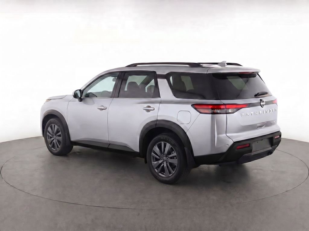 Used 2025 Nissan Pathfinder SV AWD/4WD image 3