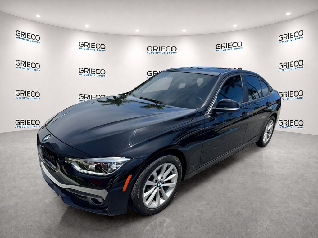Used 2018 BMW 320i Sedan RWD image 3