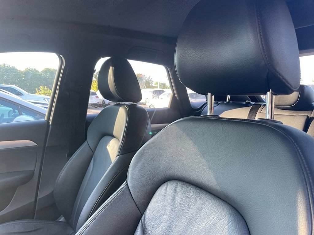 Used 2018 Audi Q3 2.0T Premium Plus w/ Premium Plus Package AWD/4WD image 10
