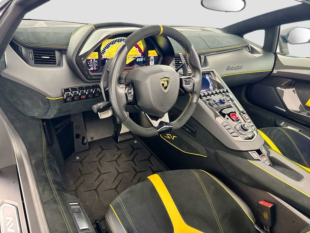 Used 2017 Lamborghini Aventador LP 750-4 Superveloce image 9