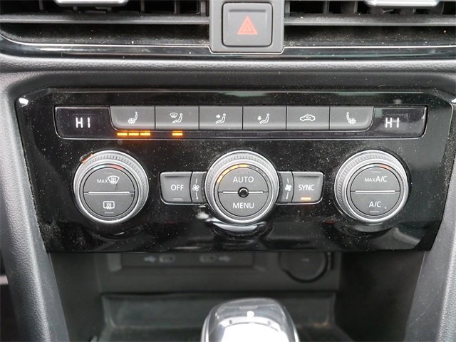 Certified 2023 Volkswagen Taos SEL image 31