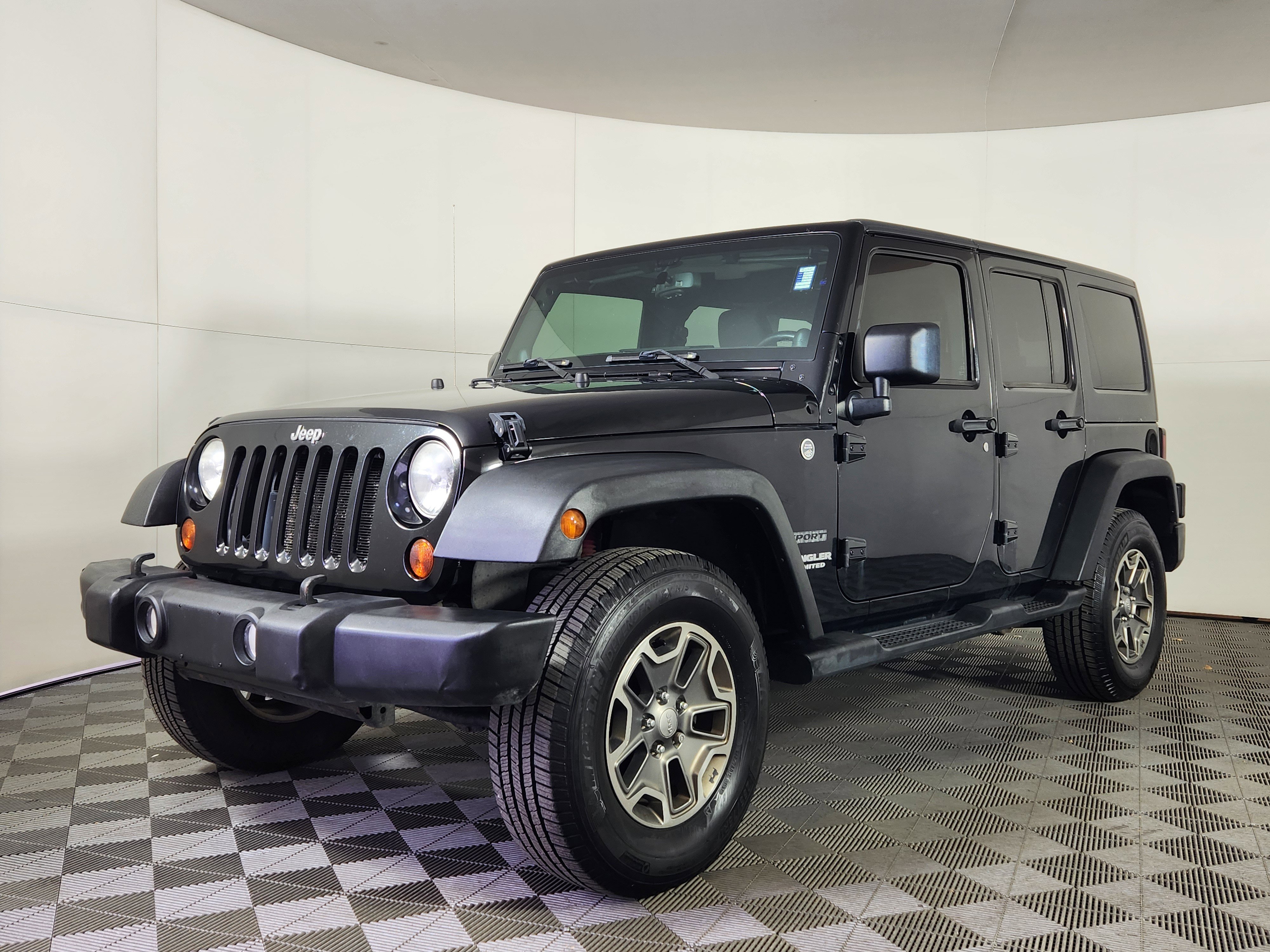 Used 2013 Jeep Wrangler Unlimited Sport video 3