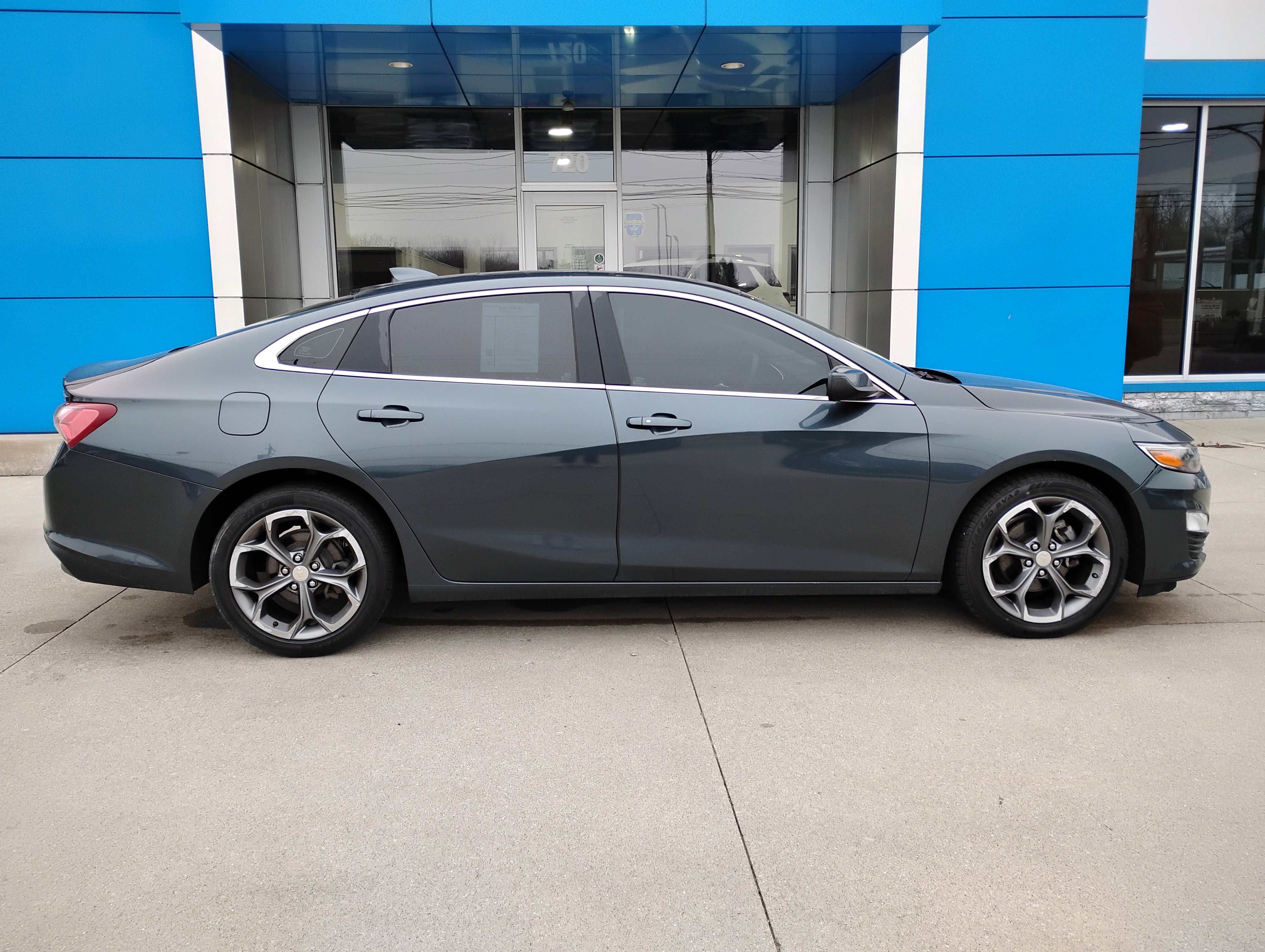 Used 2020 Chevrolet Malibu LT image 34