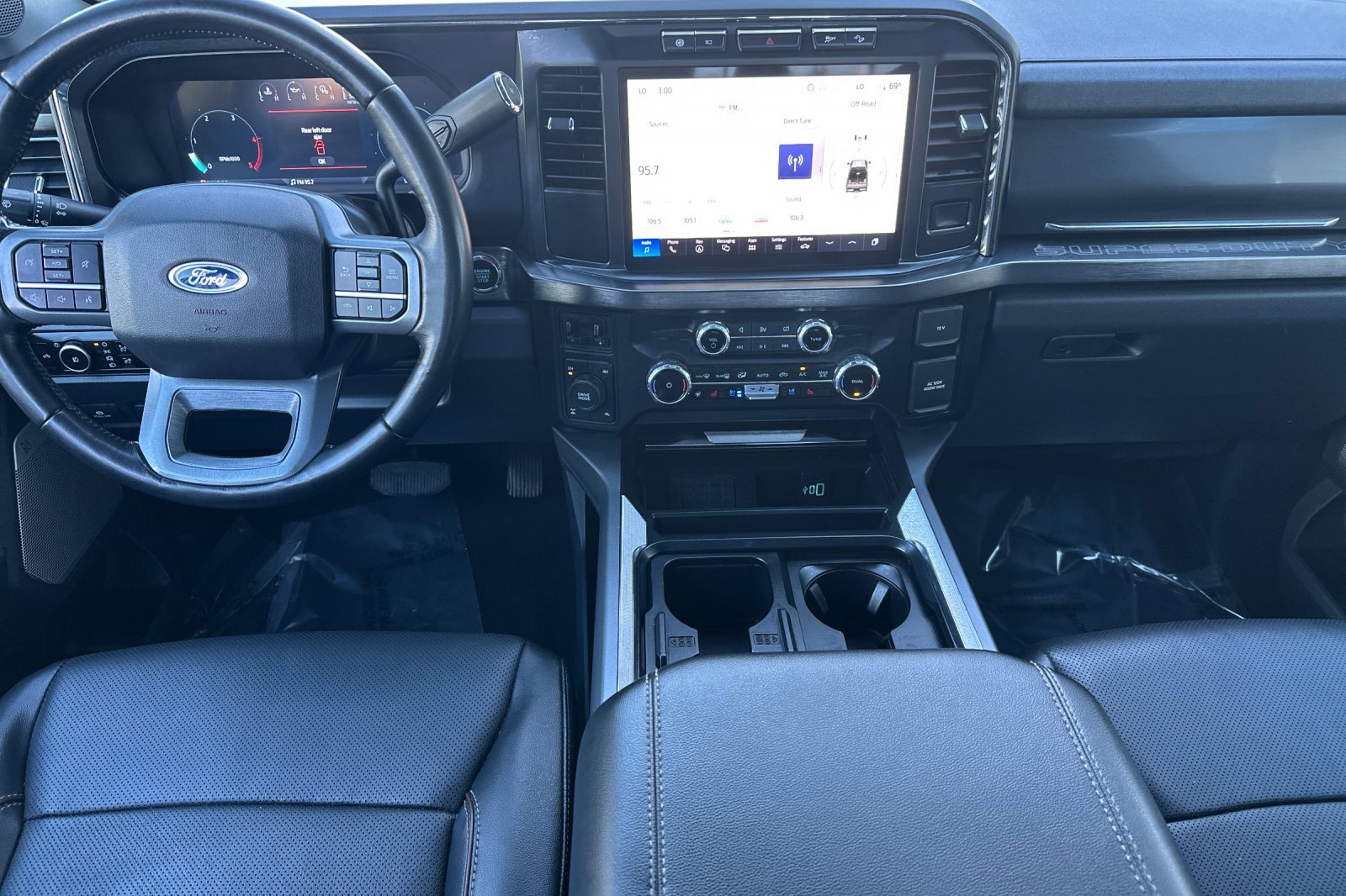 Used 2024 Ford F250 Lariat w/ Sport Appearance Package image 16