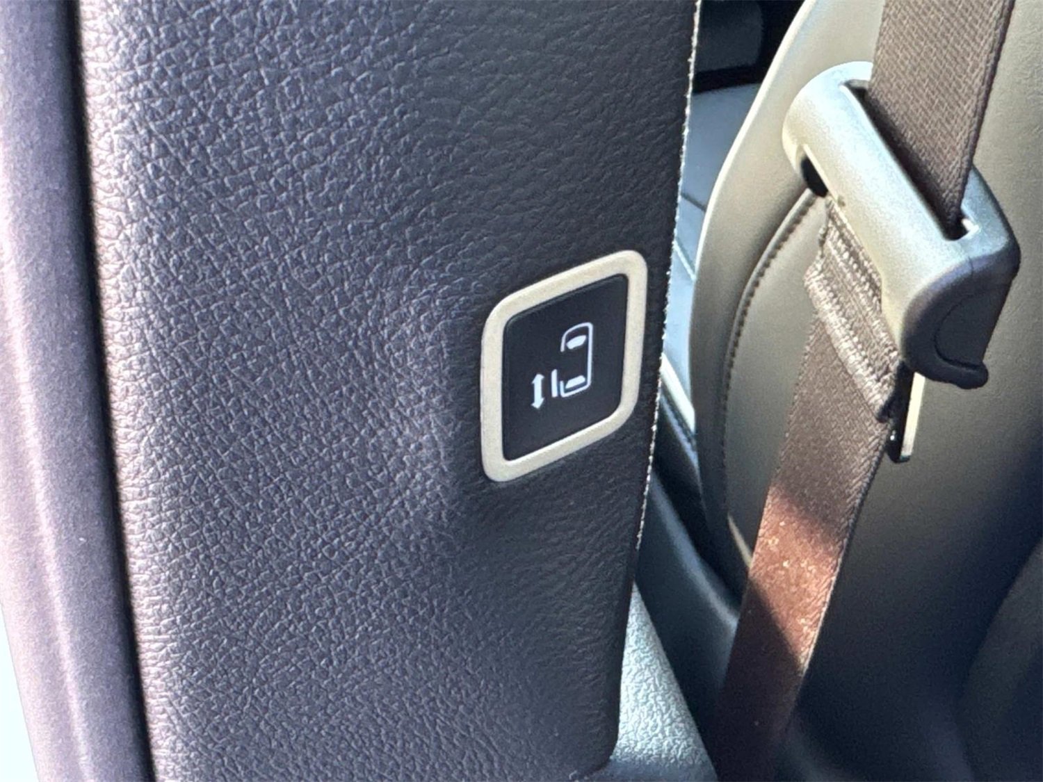 New 2026 Chrysler Pacifica Limited image 16