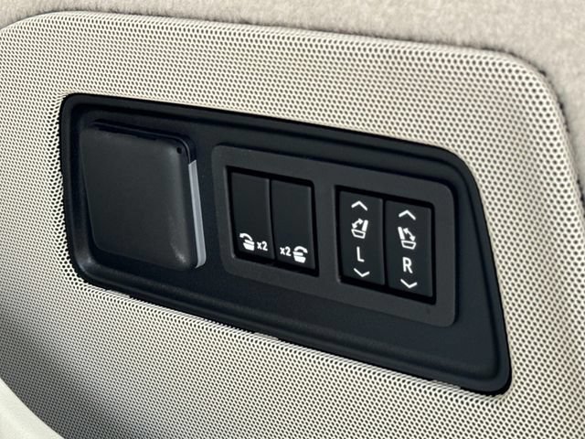 New 2026 Cadillac Escalade Platinum Sport w/ LPO, ONYX Package AWD/4WD image 6