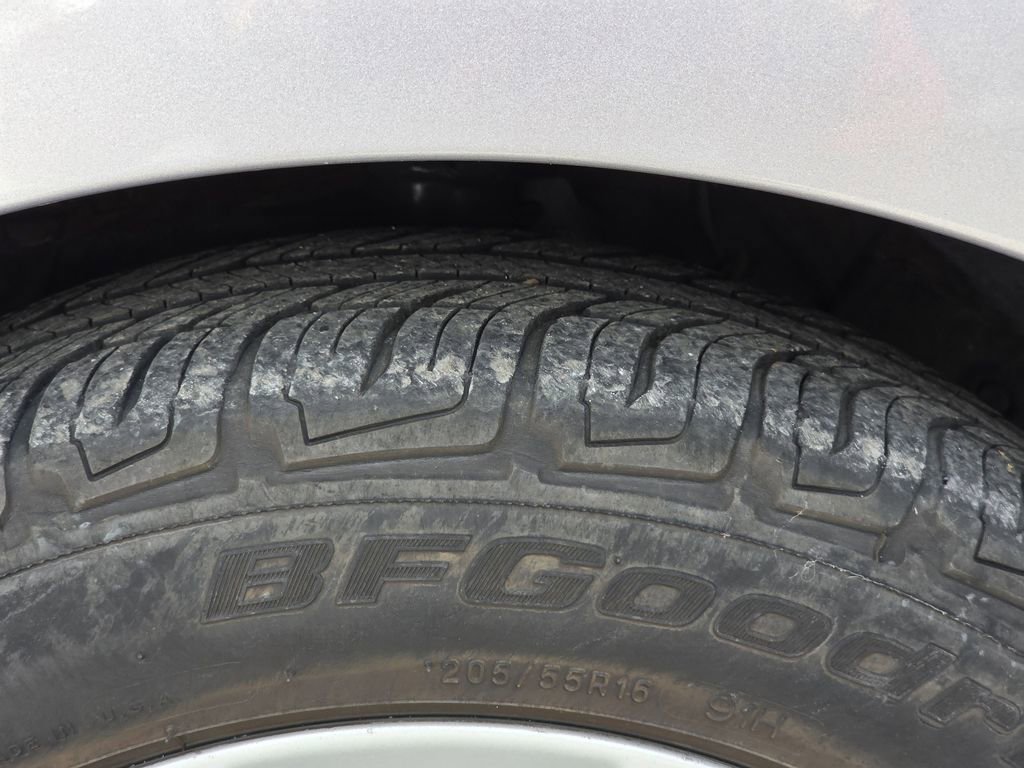 Used 2015 MAZDA MAZDA5 Sport image 28