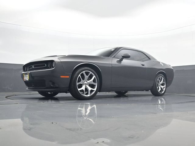 Used 2015 Dodge Challenger SXT Plus w/ Technology Group RWD image 21