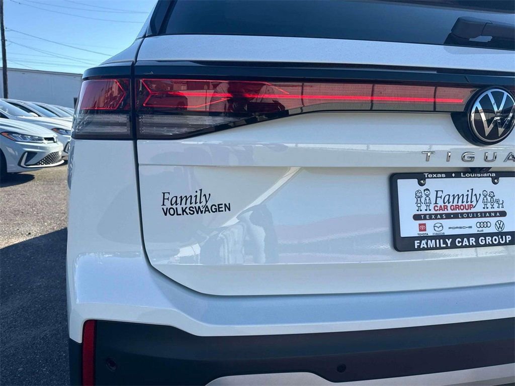 New 2026 Volkswagen Tiguan S image 9