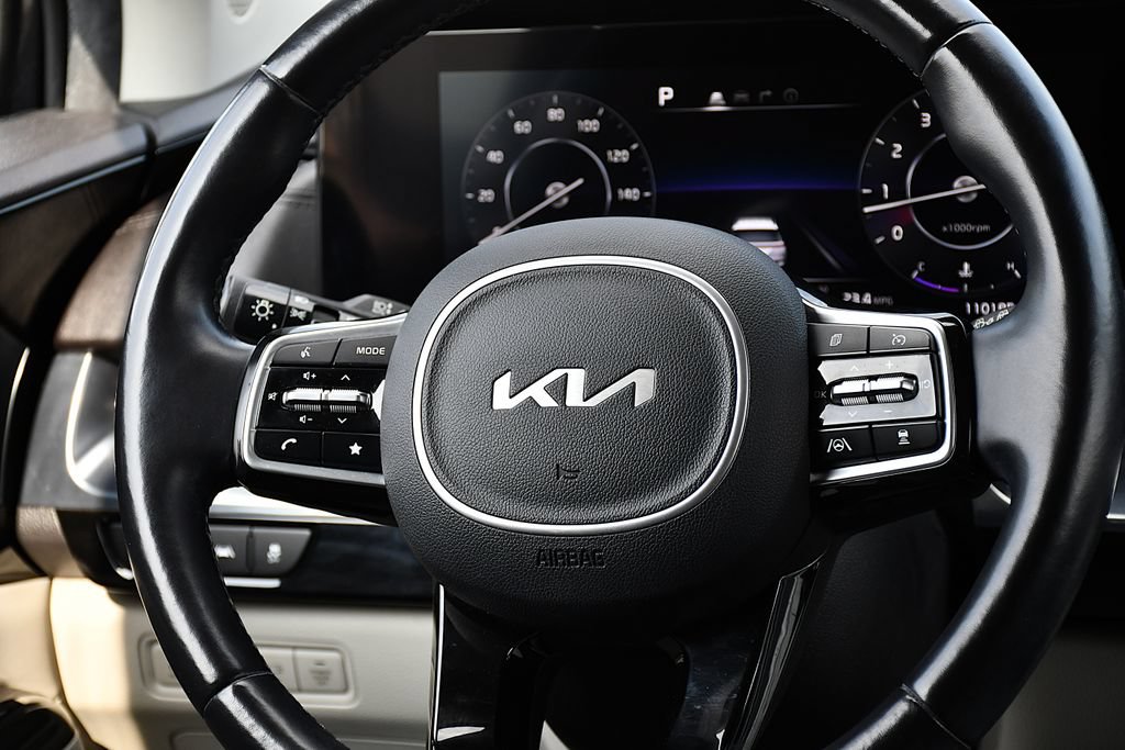 Used 2022 Kia Carnival SX Prestige FWD image 26