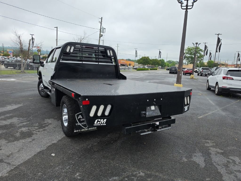 Used 2024 Chevrolet Silverado 3500 LT AWD/4WD image 2