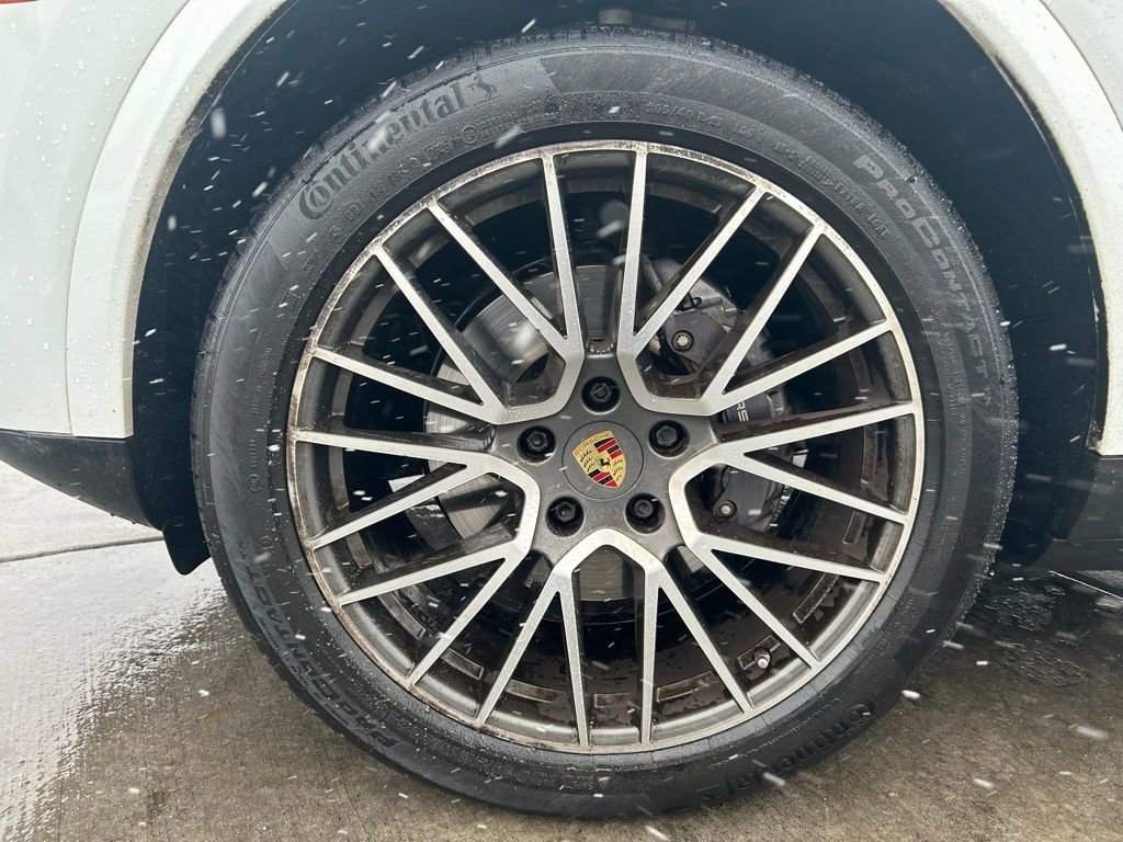 Used 2021 Porsche Cayenne E-Hybrid image 33
